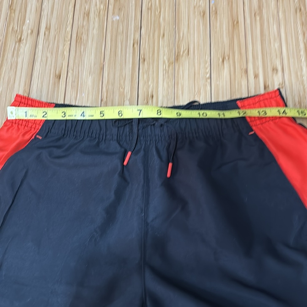Women’s size S BCG workout shorts with pockets . Black, orange and white. NWOT. - Picture 4 of 7